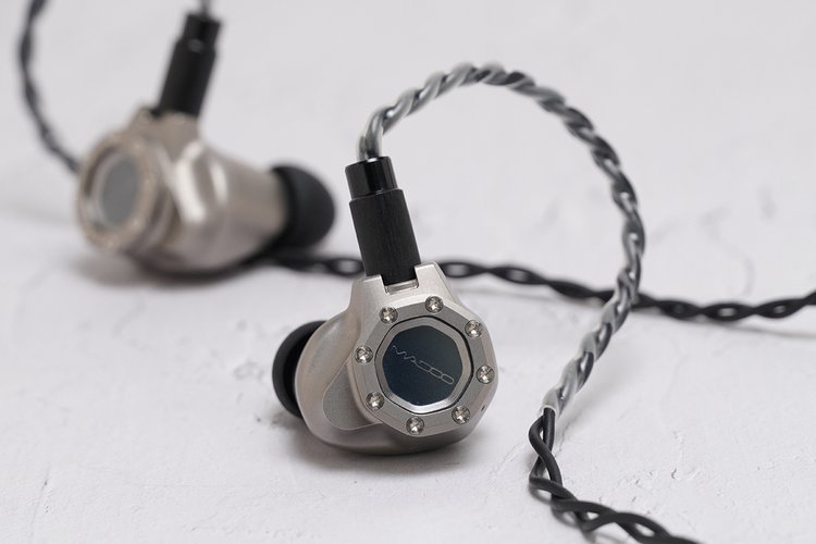 MADOO第三弾イヤホン「Typ821」は“原点にして頂点”！マイクロプラナー