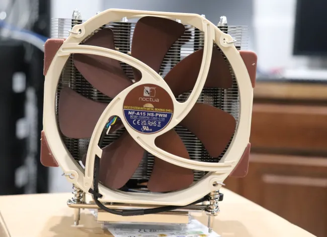 Noctua NH-U14S TR5-SP6 & NH-D9 TR5-SP6 4U Great For Cooling AMD