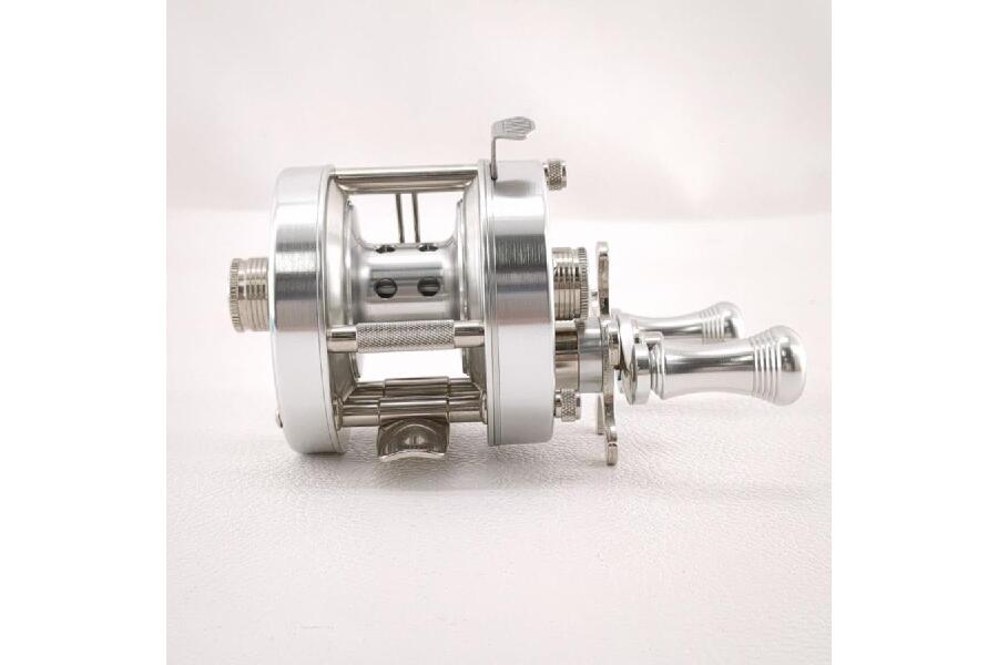 五十鈴工業 ベイトリール BC620SSS シルバー ヴィンテージ 2023年抽選