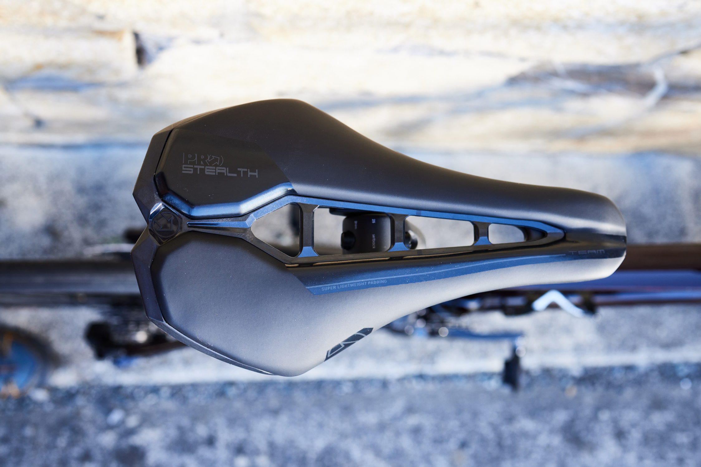 Stealth Performance Saddle | Pro Bikegear