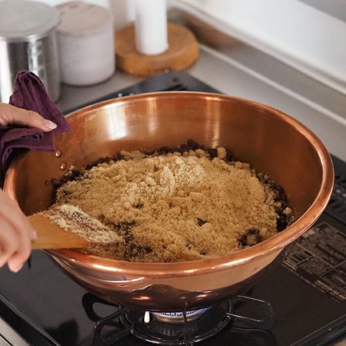 あんこ作りがお店の味に。銅鍋に新商品が加わりました！ – プロ