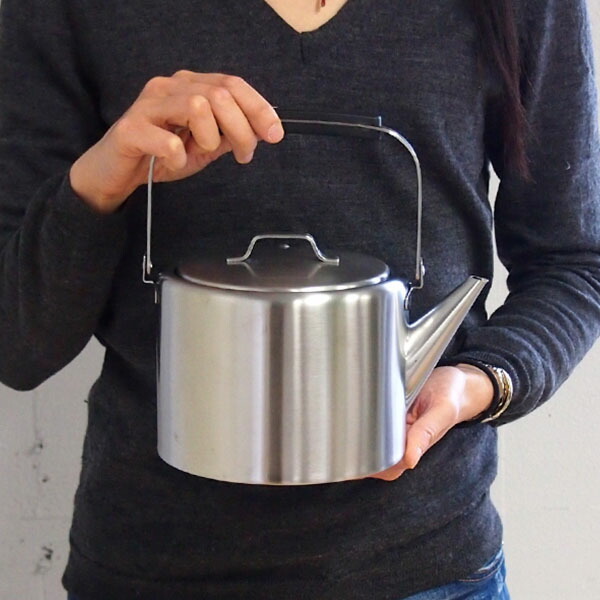 工房アイザワ ブラックピーマン 200Vストレートケトル 2.0L サテン