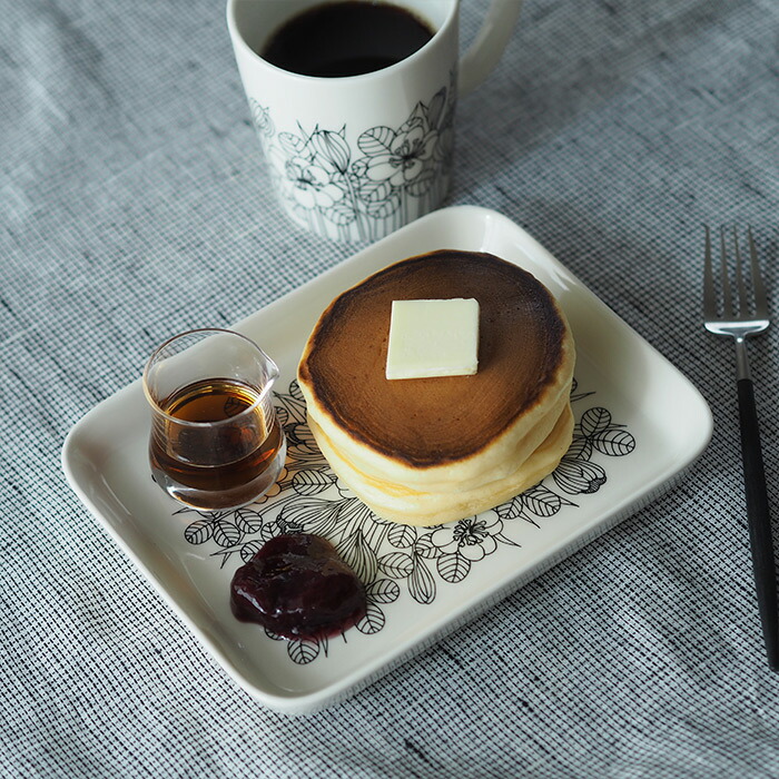 アラビア クロッカス プレート 15x19cm ブラック / ARABIA Krokus