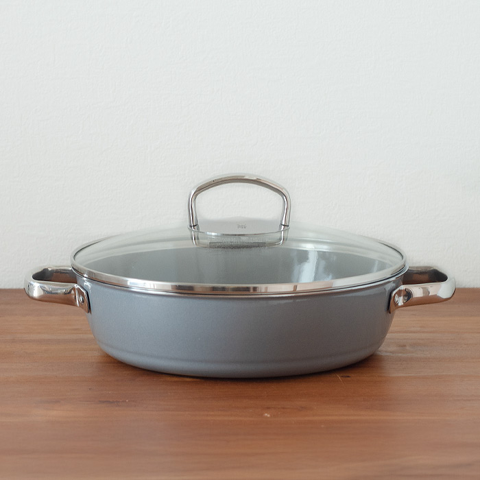 ストウブ ピコココット ラウンド 20cm グレー / staub | 食器と料理