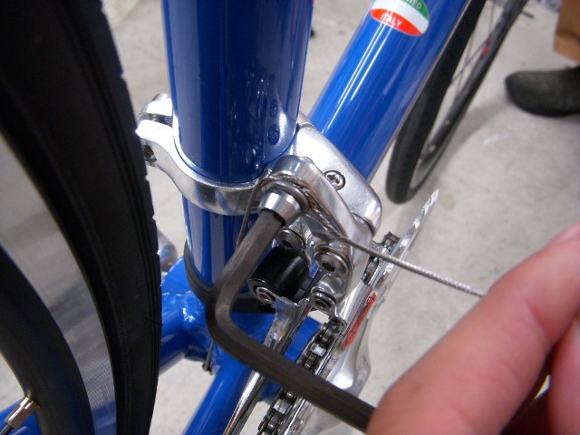 フロントディレイラー(前変速機)の調整 | DriveTrain(駆動系) | 自転車