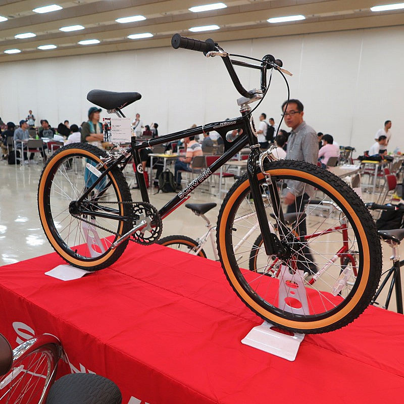 サイクリングにおすすめ！】SCHWINN（シュウィン） 2019年モデル SX