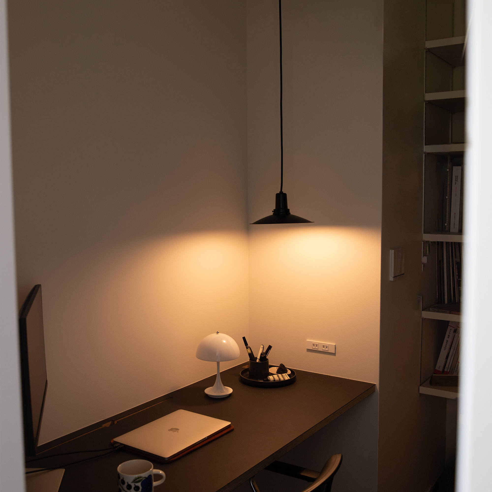 レトロペンダントライト ブラック×ブラック コード長オーダー | LT