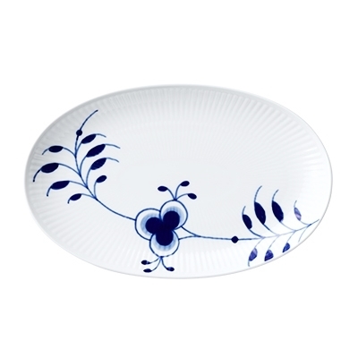 ブルーフルーテッド メガ オーバルディッシュ 23.5cm|ロイヤル