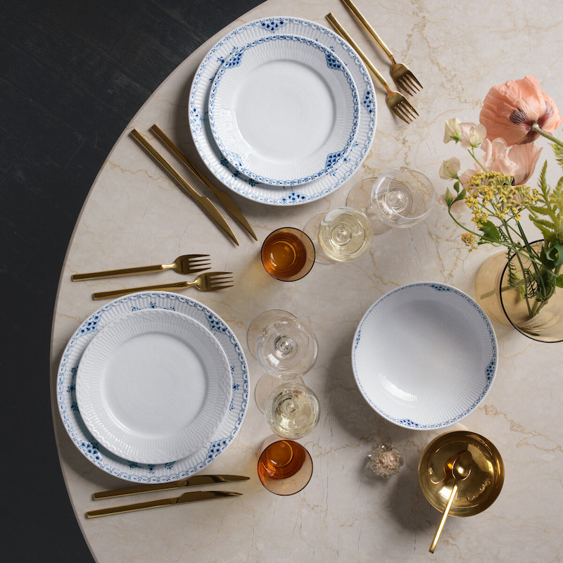 ブルーフルーテッド ハーフレース プレート 27cm|ロイヤル