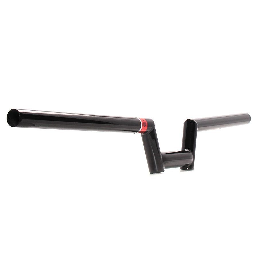 トリックもやりやすく、ポジションの出しやすいハイライズなクロモリ製