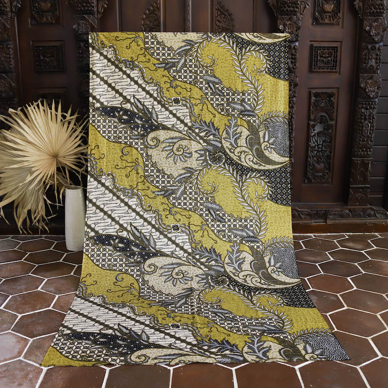 バティック（ジャワ更紗・プリント・綿100%） (NRA941-16) Rosily