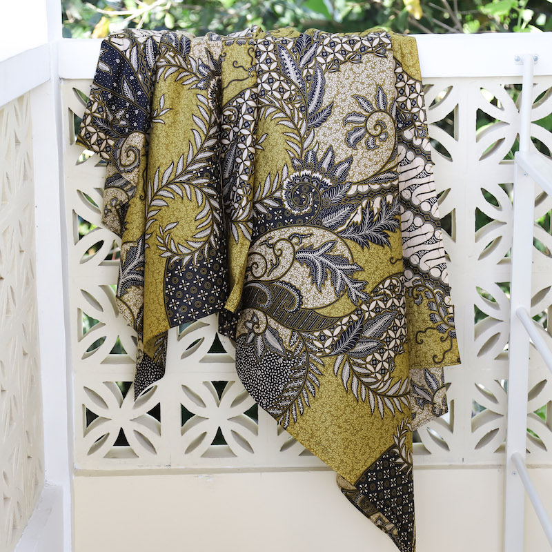 バティック（ジャワ更紗・プリント・綿100%） (NRA941-16) Rosily