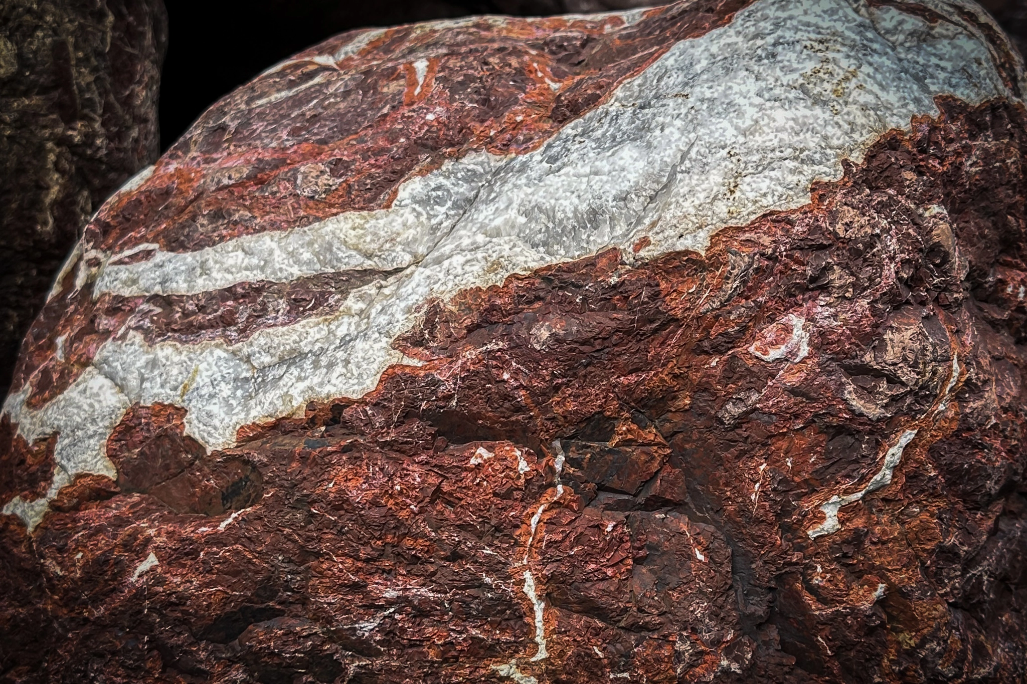 紅加茂石 - 株式会社ReSTONE リストーン