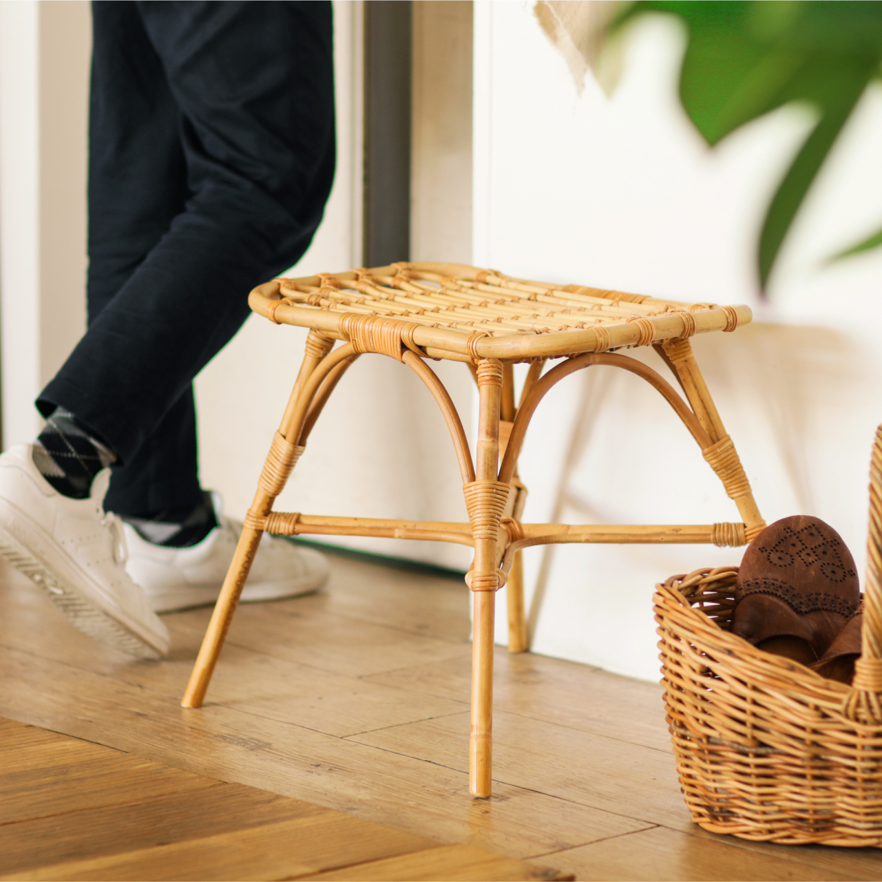 スツール JUGLAS RECT ｜家具・インテリア通販 Re:CENO(リセノ)