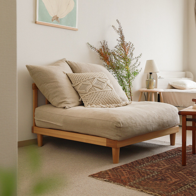 わたしの愛用品-1K8畳でも至福のくつろぎが叶う！ 1.5人掛けのソファー