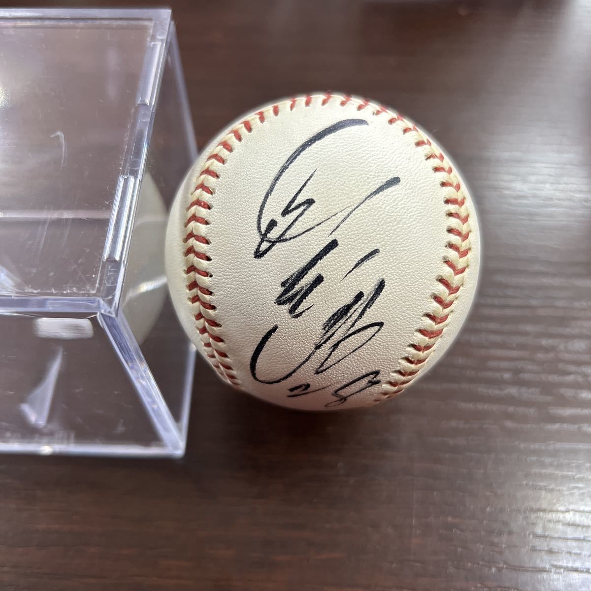 広島カープ 山本浩二 氏 8番 直筆サインボール 公式球 NPB球 ケース