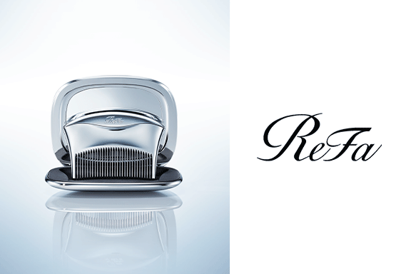 上品にきらめくコンパクトで、ツヤあふれる髪をどこででも。ReFa