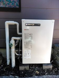 御殿場市茱萸沢でノーリツ製石油給湯器交換 - イワサキホーム