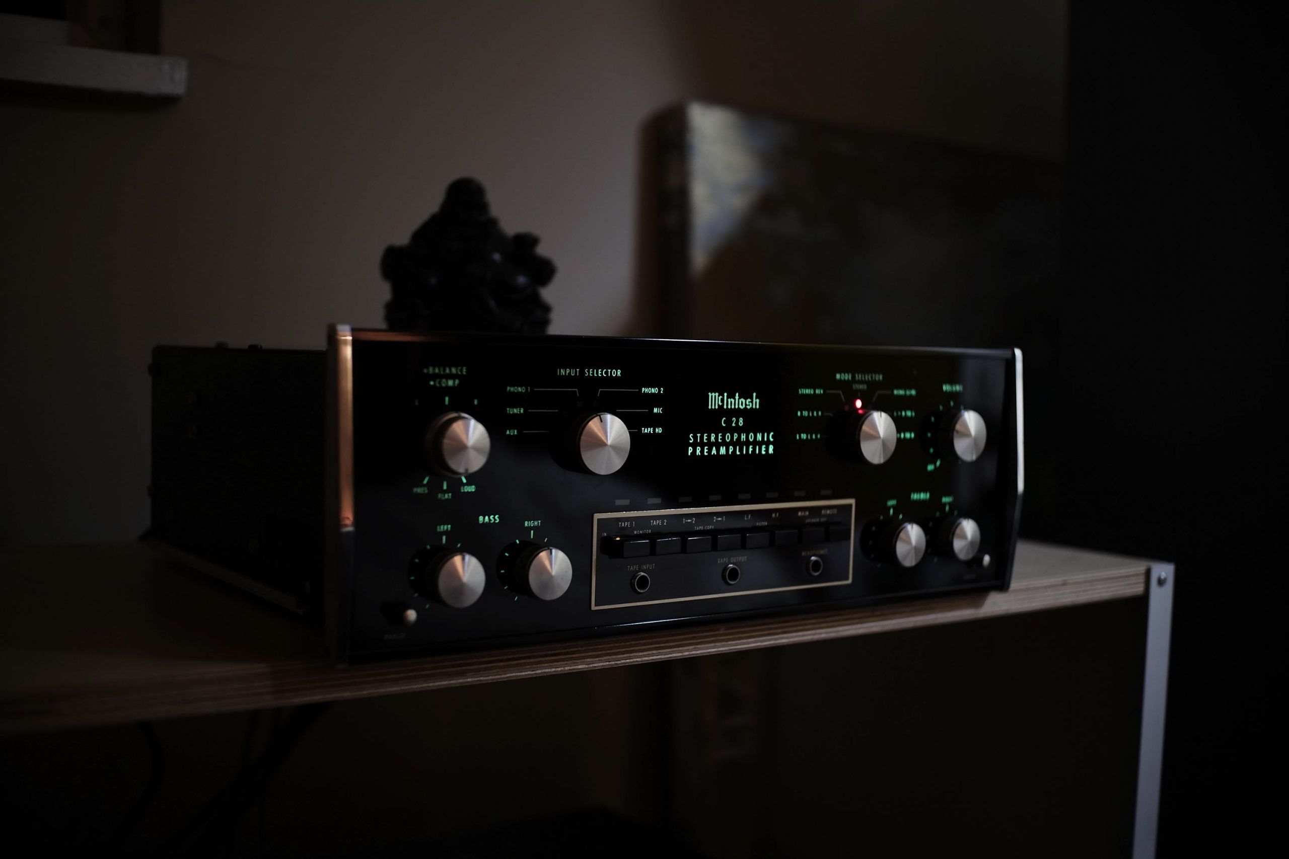 Vintage Review: McIntosh C28 Preamplifier - Resistor Magazine |