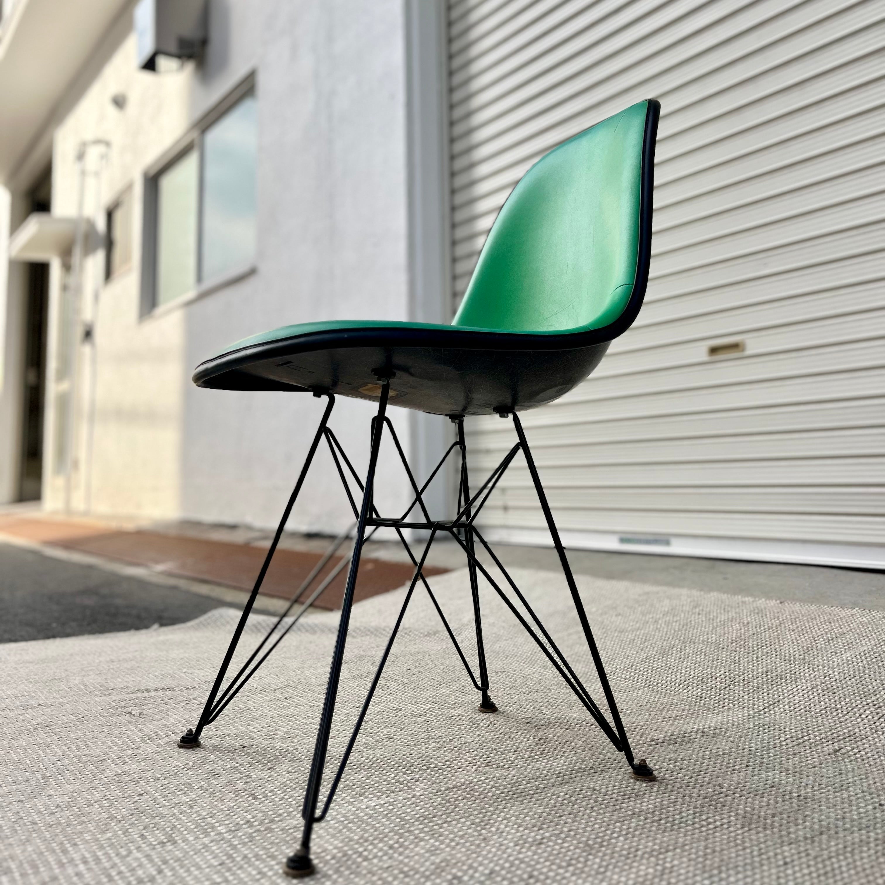 ハーマンミラー Herman Miller サイドシェルチェア 2nd ナウガレザー