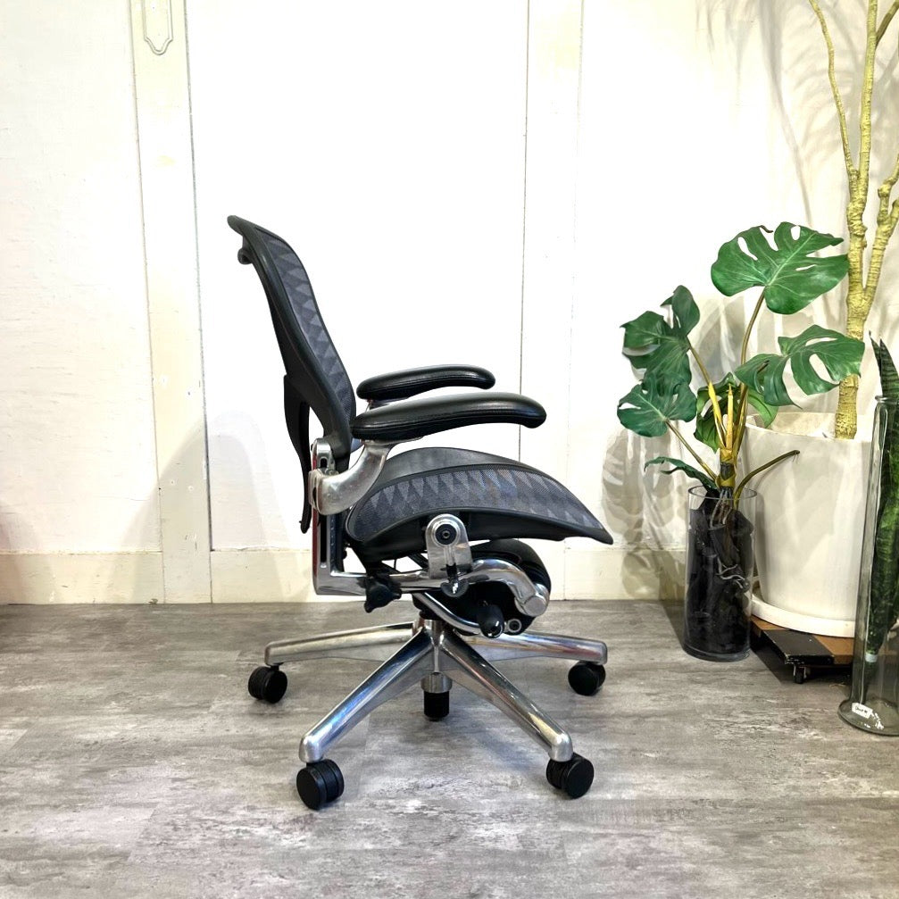 ハーマンミラー / HermanMiller アーロンチェア タキシードブルー