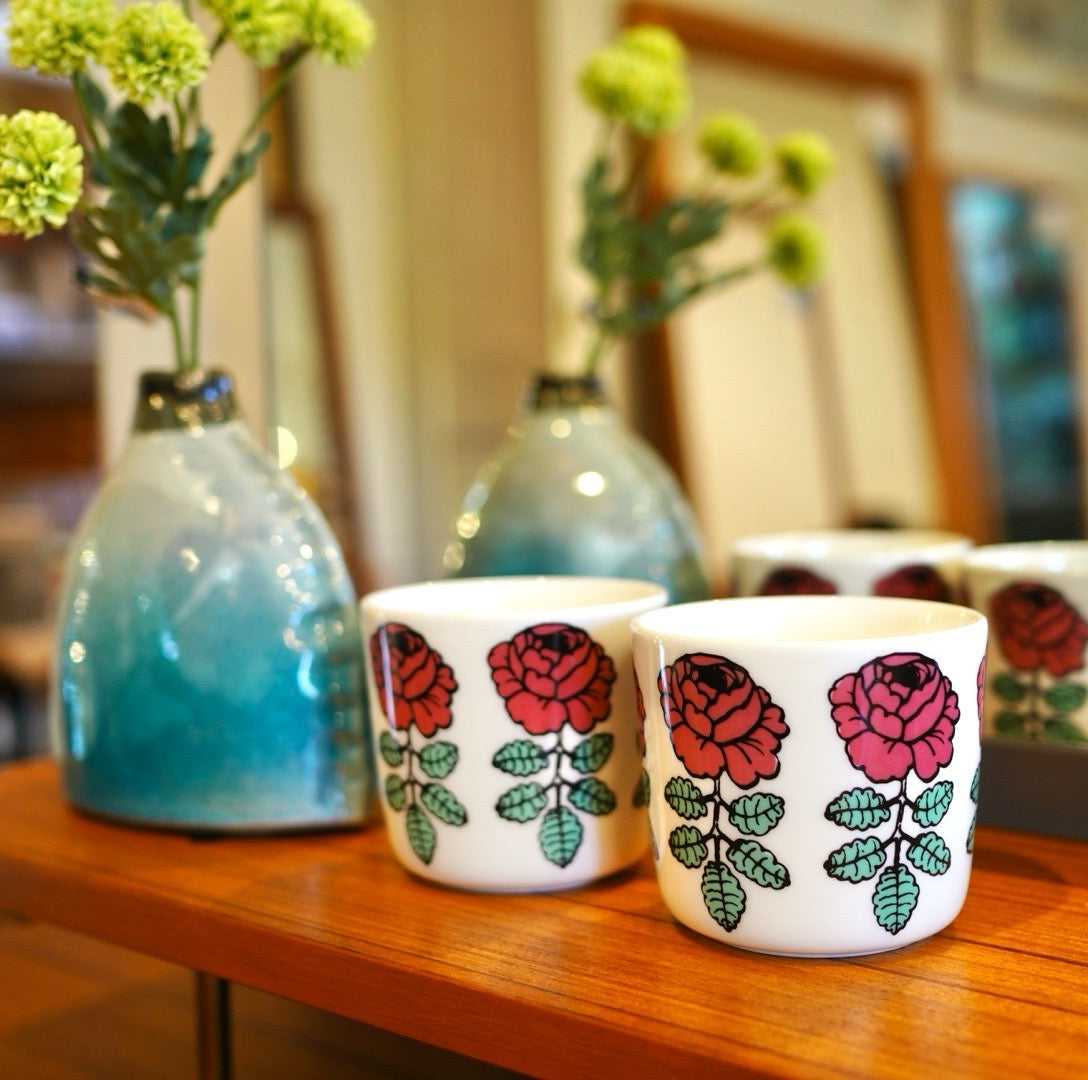 マリメッコ / marimekko ヴィヒキルース / VIHKIRUUSU ラテマグ ローズ