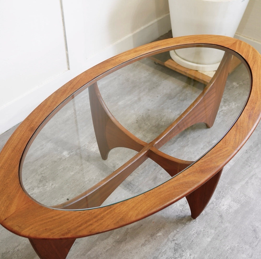 ジープラン / G-PLAN オーバル型 ガラス センターテーブル