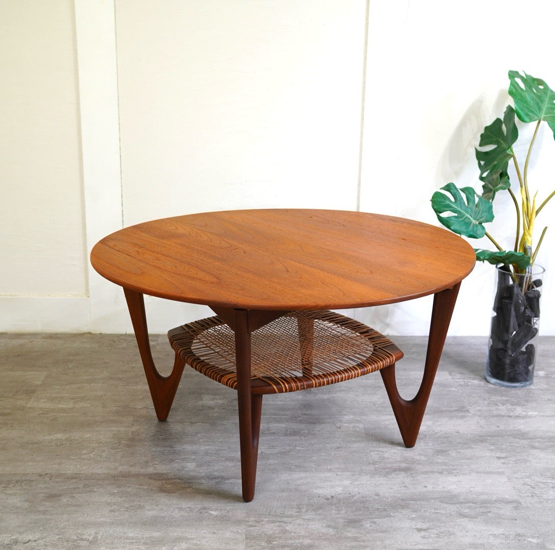 ジェイソン・モブラー / Jason Mobler ラウンドローテーブル 北欧