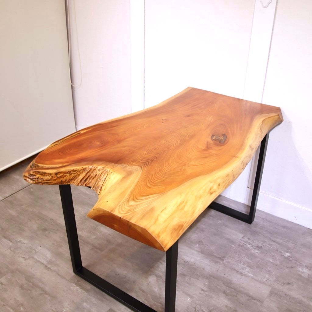 座卓から作ったケヤキ一枚板のデスク 無垢材 リメイク家具 再生家具