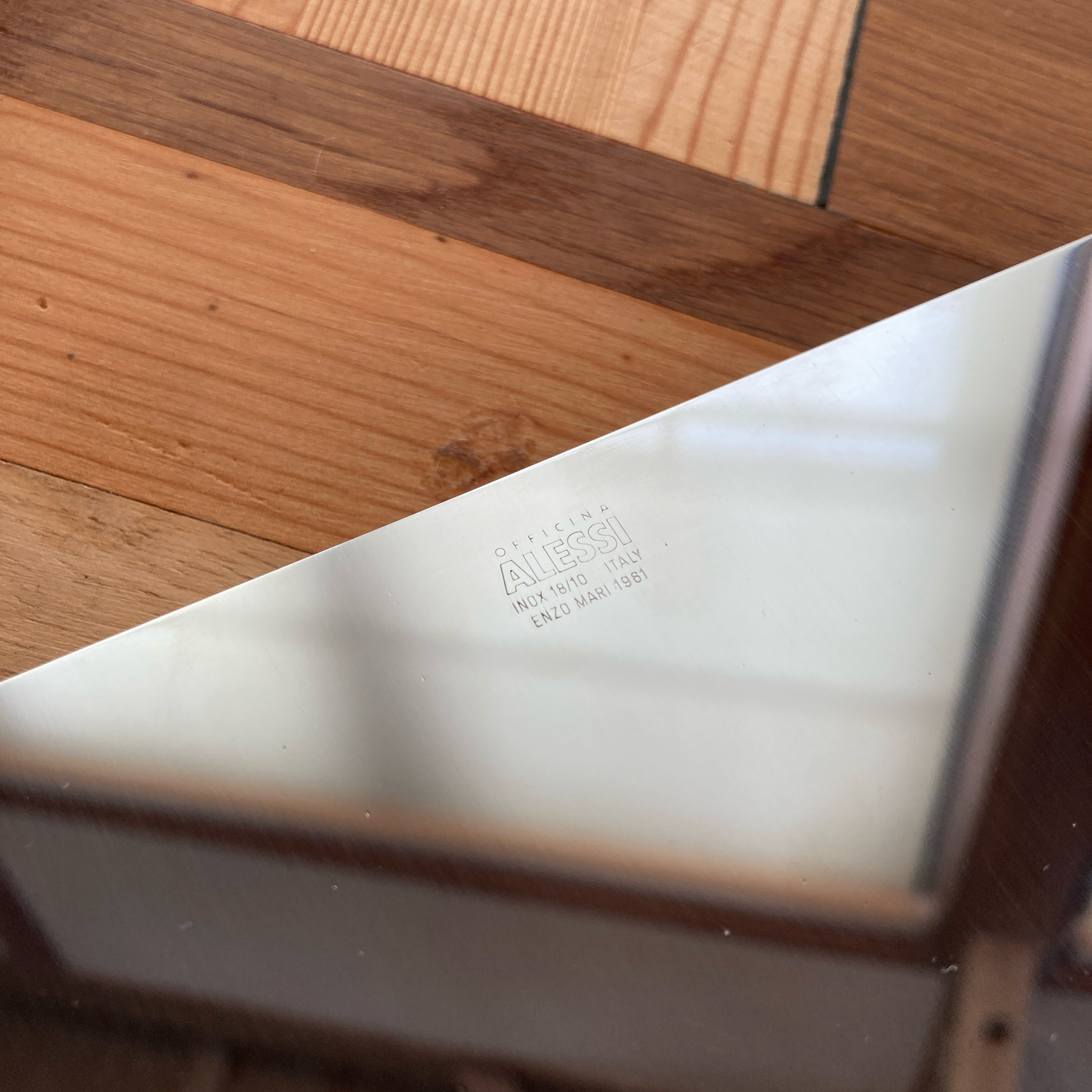 アレッシィ / ALESSI ステンレススチール トレイ エンツォ・マリ