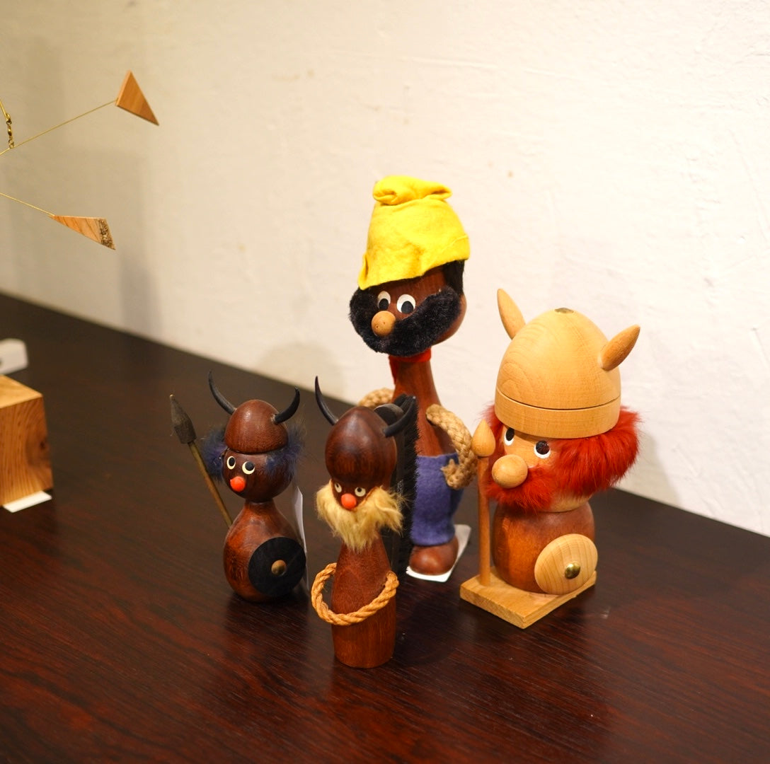 バイキング 人形 ヴィンテージ 北欧雑貨 小物 木製 海賊 御守 伝統工芸