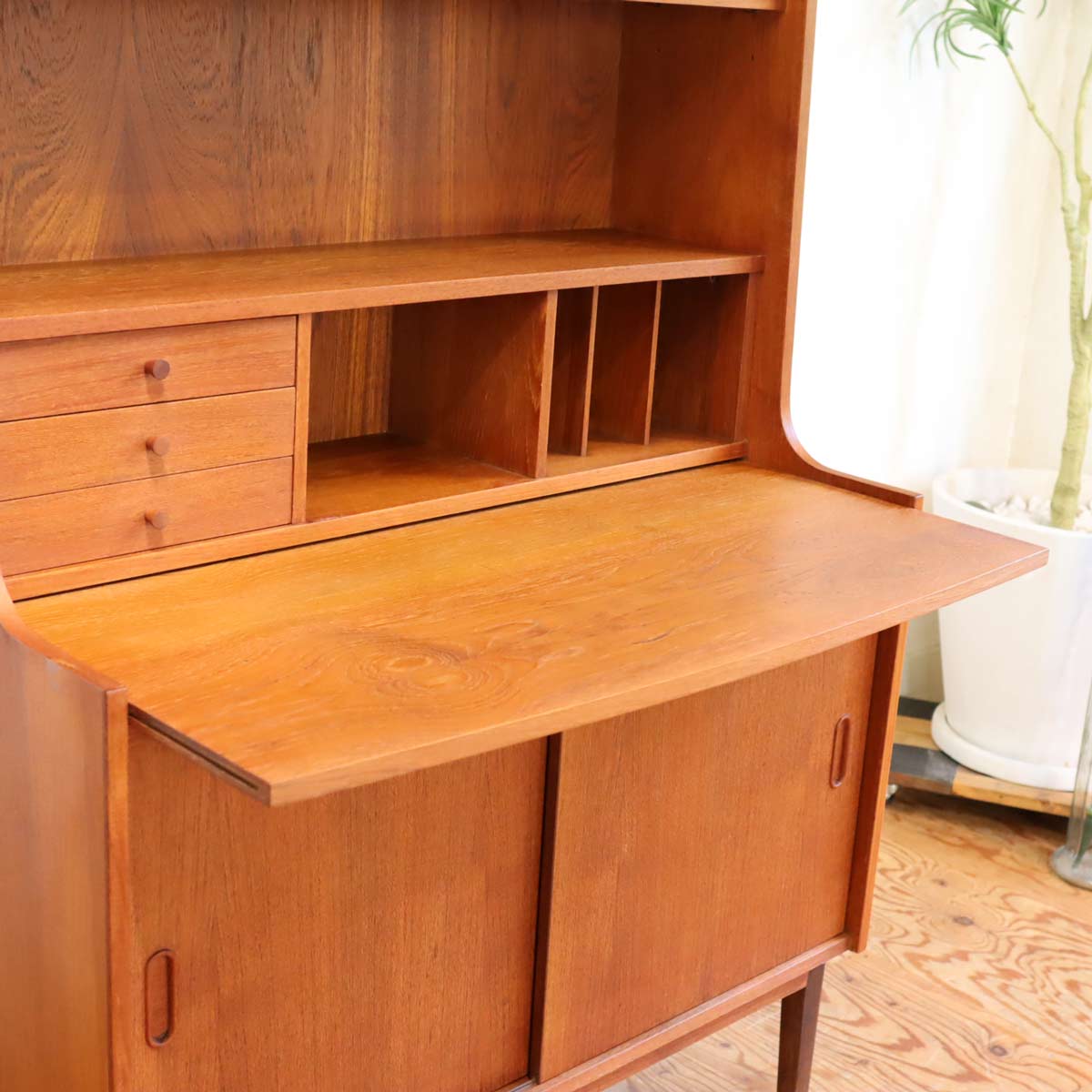 デンマーク製ブックシェルフ チーク材 デスク 北欧 ヴィンテージ