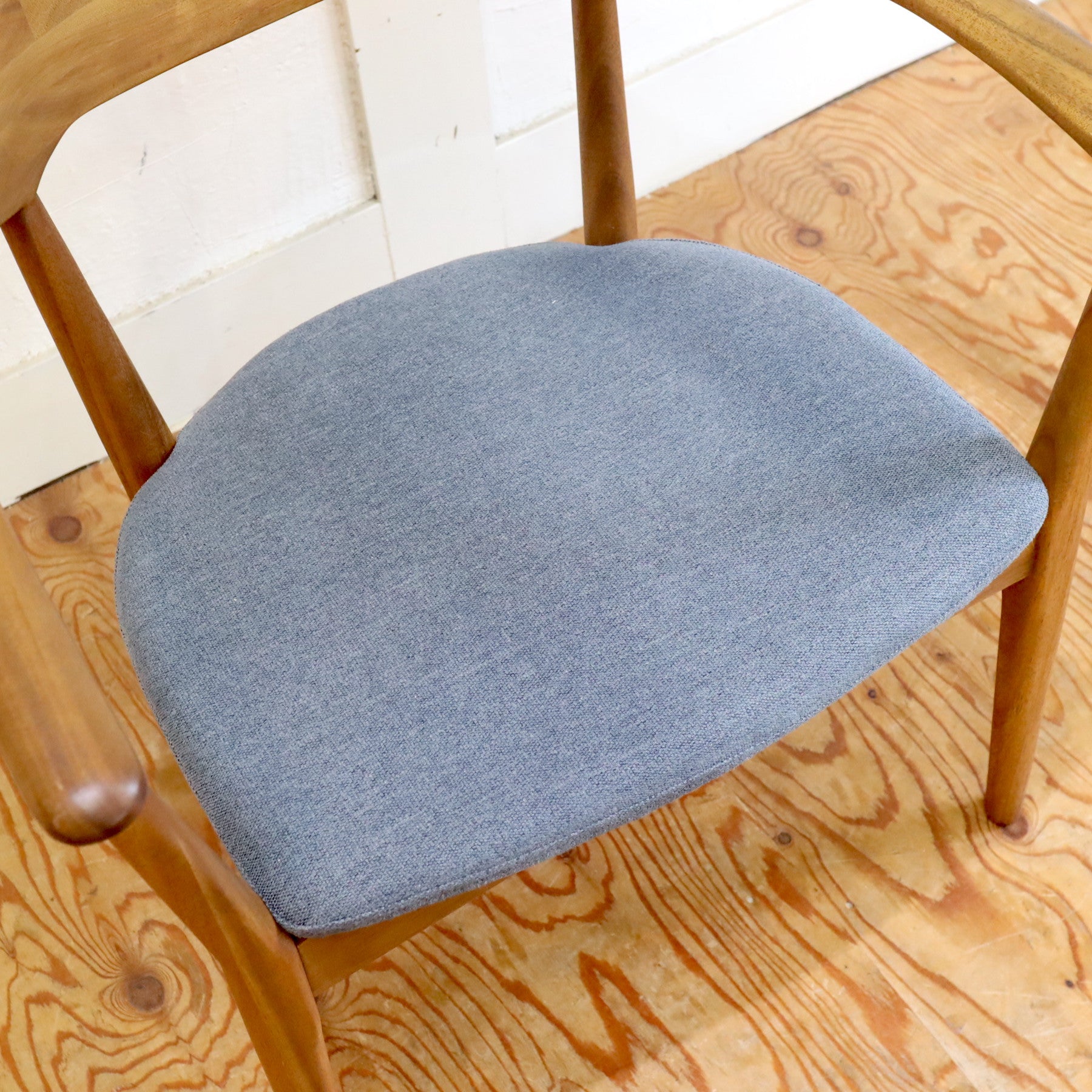 朝日木材加工｜エッダ/EDDA ダイニングチェア アームチェア