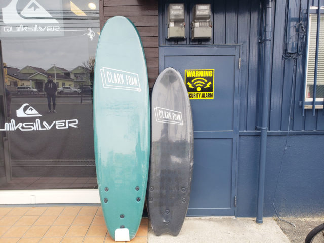 CLARK FORMロゴのソフトボード！ | 福岡でサーフィンするなら