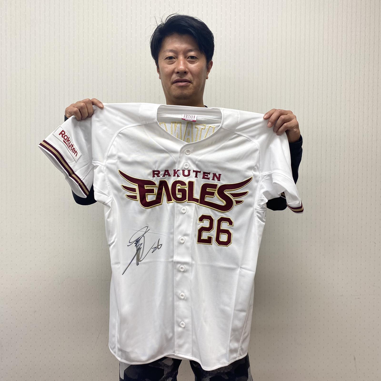 11/5(木)】渡辺直人選手 「引退記念グッズ」発売! - 東北楽天