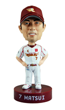 松井稼頭央選手「ボブルヘッド」をプレゼントしました！ - 東北楽天