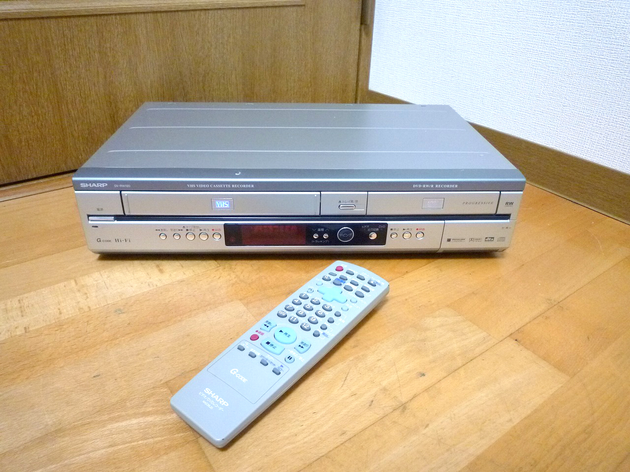DVDレコーダー VHS ビデオデッキ SHARP DV-RW190 シャープ ダブル