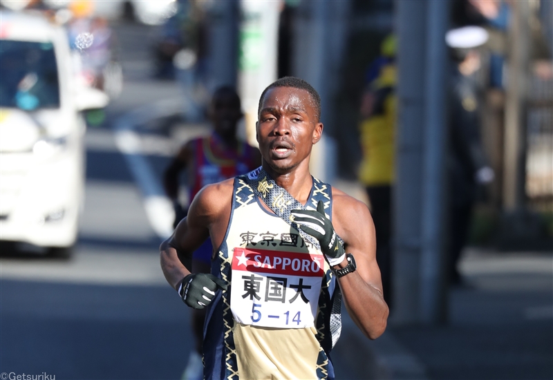 箱根駅伝】2区区間新の東京国際大・ヴィンセント留学生初の金栗杯