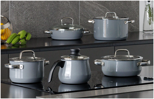 使い勝手が良く美しい、WMF独自のステンレス鋼「クロマーガン®」製