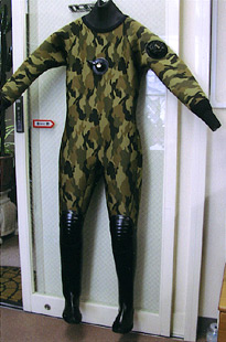 ドライスーツ - フルオーダーのウェットスーツ チコ