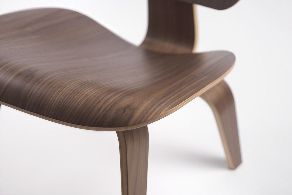 Eames LCW Lounge Chair Wood-leg Plywood Chair / Herman Miller