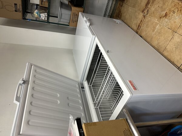 Galaxy CF7 Commercial Chest Freezer - 7 cu. ft.