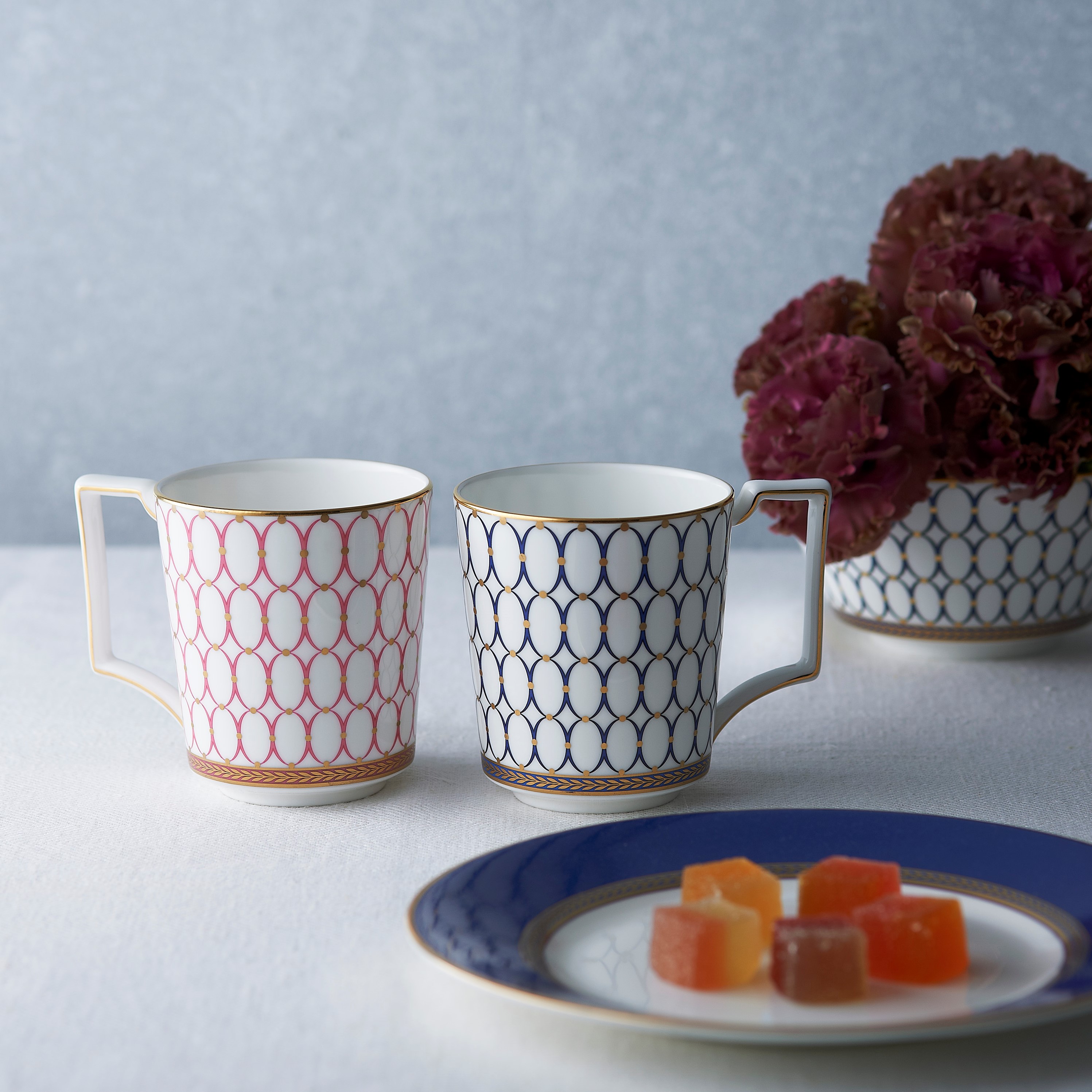 ルネッサンス ゴールド マグ (ピンク・ブルー) ペア 紅茶付き|WEDGWOOD
