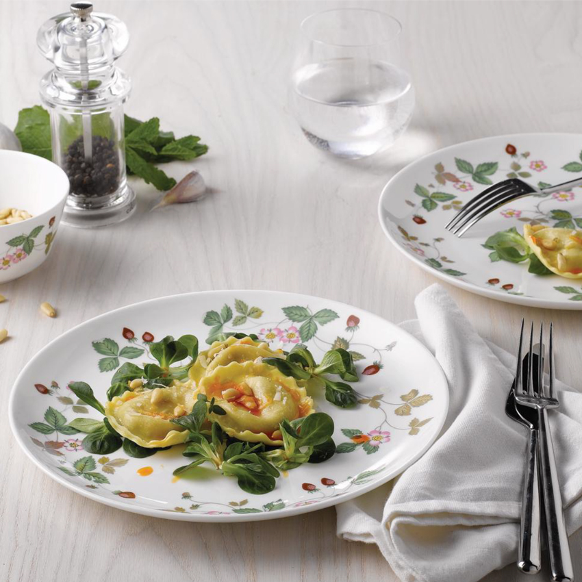 ワイルド ストロベリー カジュアル ボウル 16cm|WEDGWOOD公式