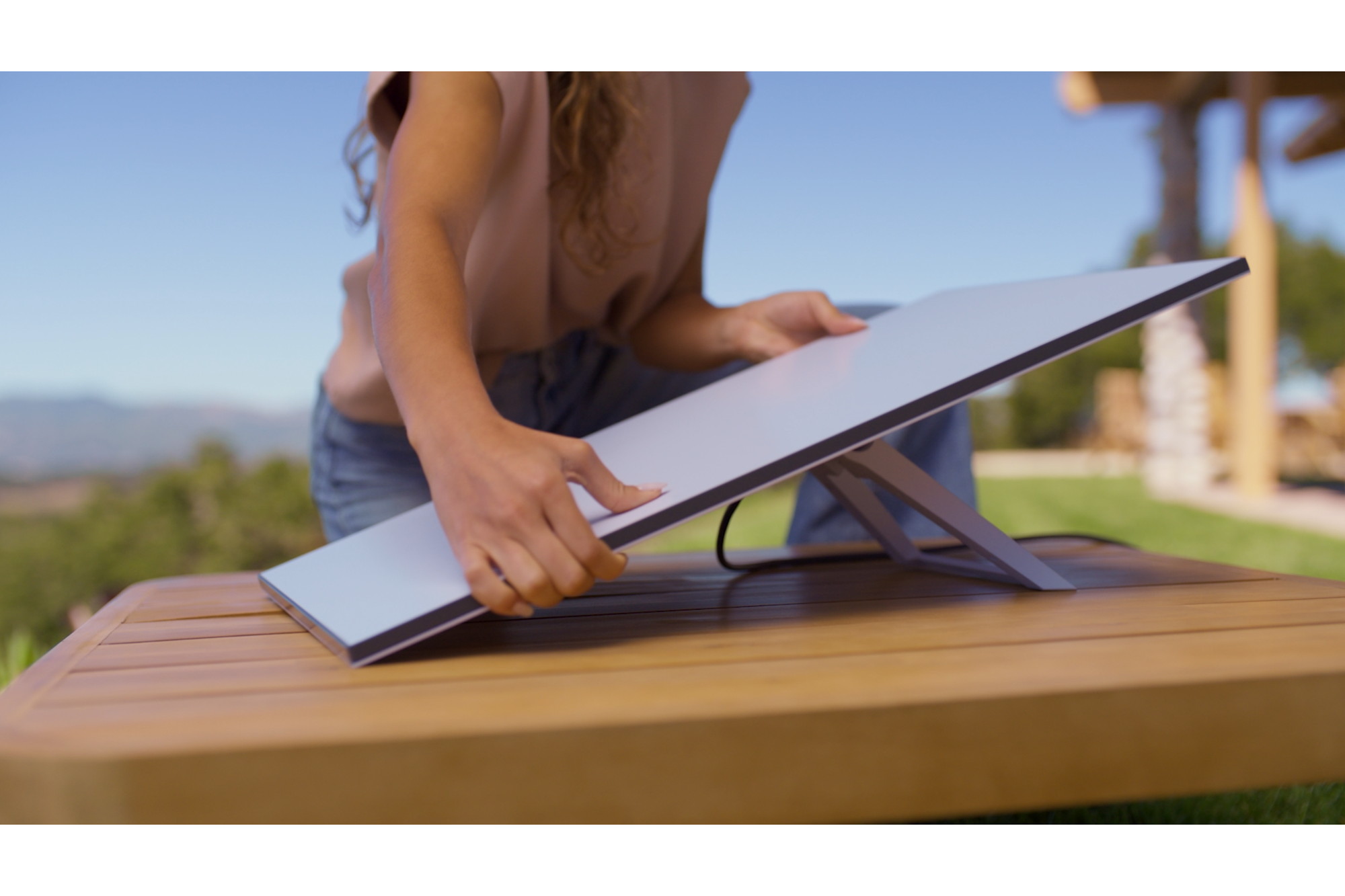 スターリンク、回転不要の新型アンテナ ルーターも刷新 - Impress Watch