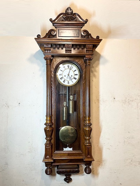 昔懐かしいアンティーク柱時計をお届け|WATERBURY