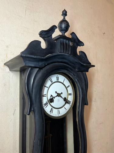 昔懐かしいアンティーク柱時計をお届け|WATERBURY