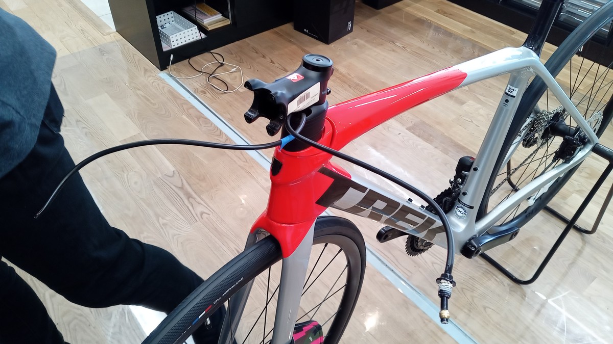 丸亀店】新発売のボントレガー RSL Aeroハンドルバーを装着してみた