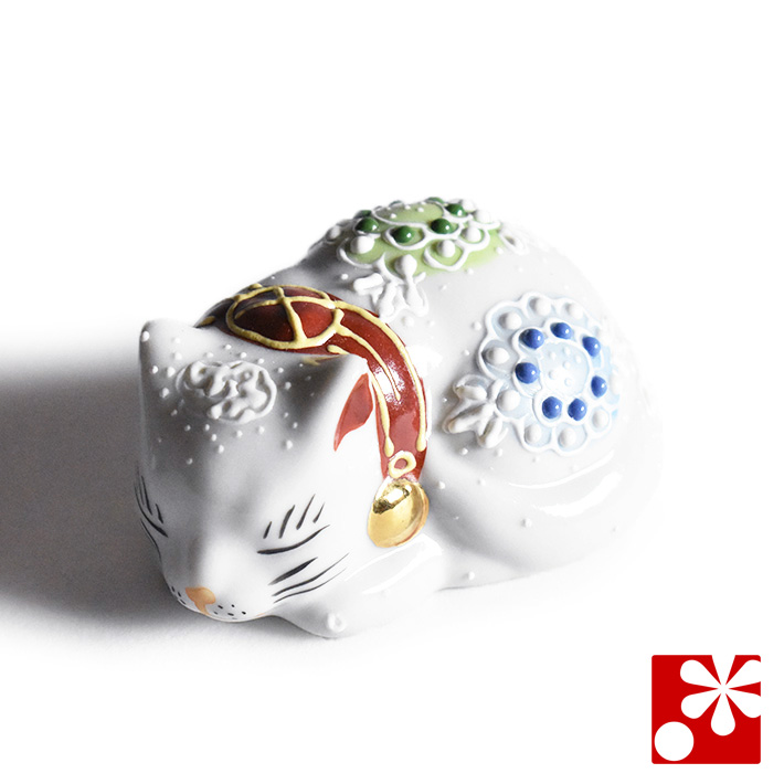 九谷焼 手乗り寝子（眠り猫 置物） 白盛