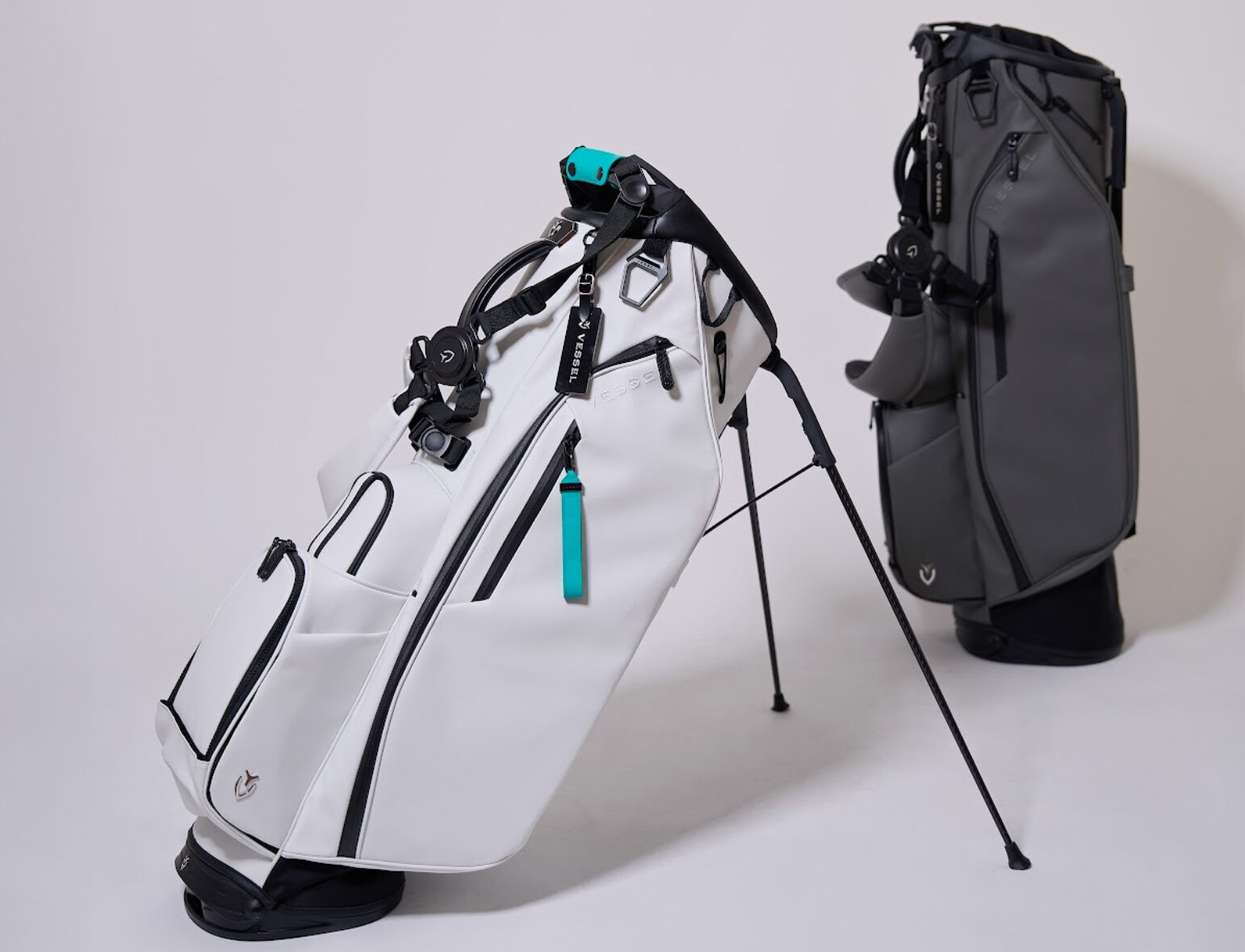 タイガー・ウッズ愛用のキャディバッグブランド！新モデルが登場